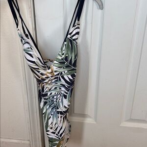 Hurley‎ Tropical Leaf Print Swimsuit NWOT